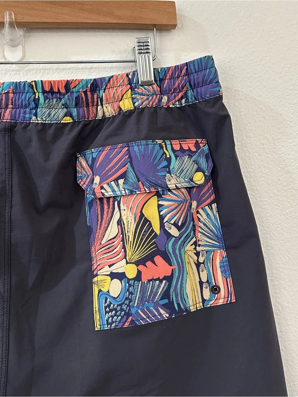 Patagonia Men's Hydropeak Volley 16" Regular Fit Boardshorts Size Large - Picture 6 of 11